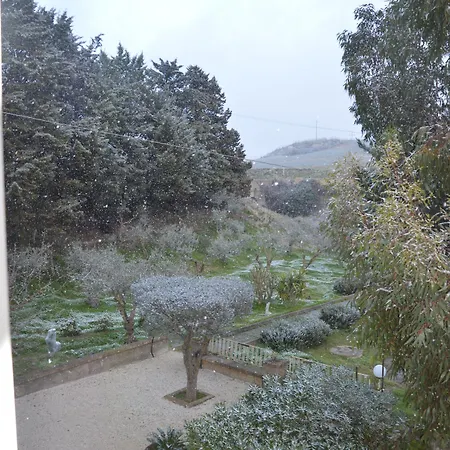 ベッド・アンド・ブレックファスト Maison Blanche