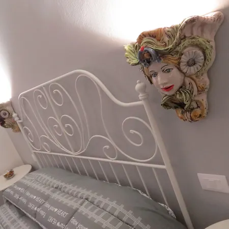 Alojamento de Acomodação e Pequeno-almoço Maison Blanche Caltagirone